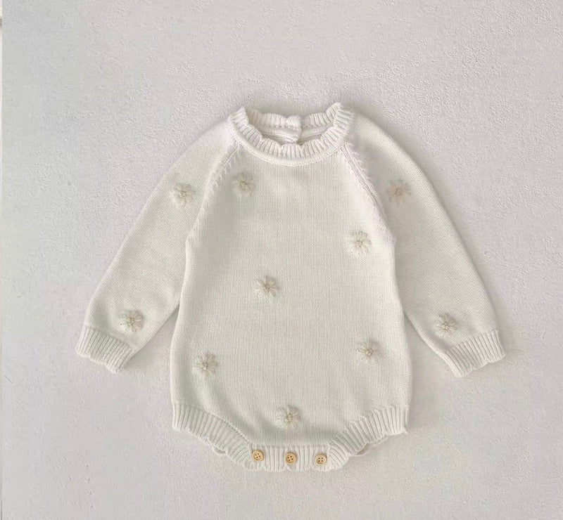 Chargez l'image dans la visionneuse de la galerie, Combinaison bébé fille en tricot doux à motifs fleuris – Kali
