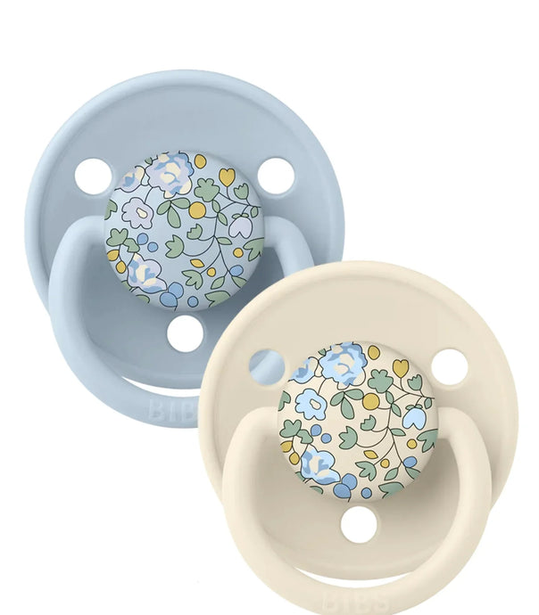 Paquet contenant deux suces Bibs de luxe en silicone Éloise Baby blue - Boutique Kaki Lilas