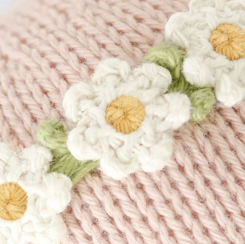 Chargez l&#39;image dans la visionneuse de la galerie, Peluche - Bébé lapin rose avec couronne de fleurs - Cuddle + Kind - Boutique Kaki Lilas
