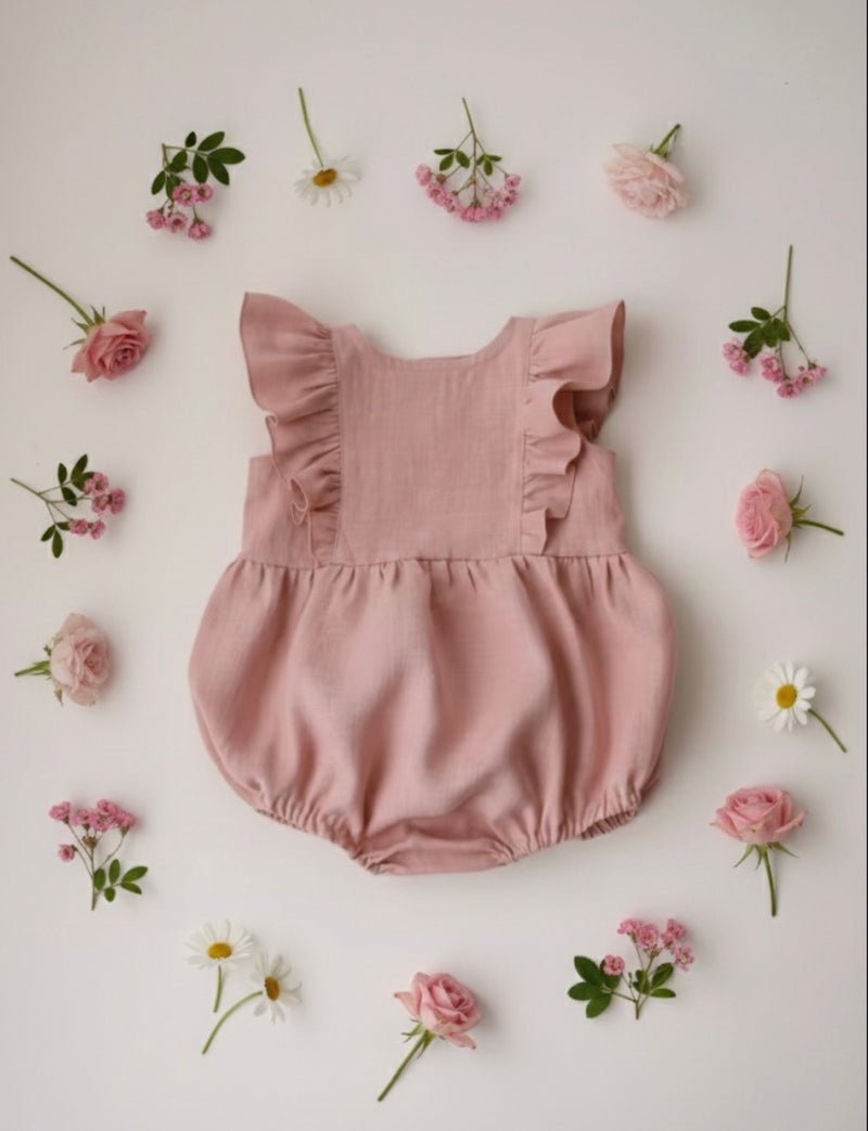 Chargez l'image dans la visionneuse de la galerie, Barboteuse bébé fille Clémence – Lin naturel 🤍
