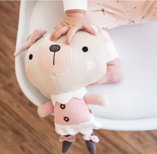 Peluche faite mains en coton bio Frankie bear et l’infirmière ours