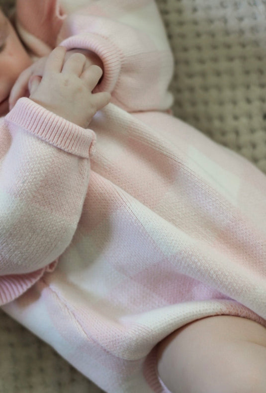 Barboteuse bébé fille en coton doux à manches longues