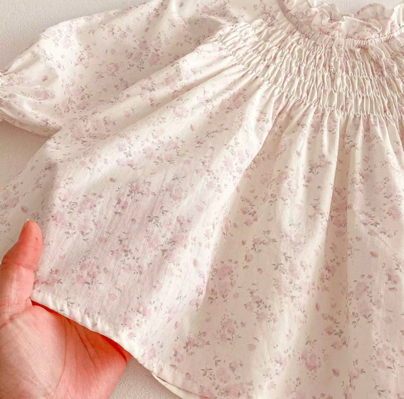 Chargez l&#39;image dans la visionneuse de la galerie, Robe bébé fille haut de gamme fleurie rose à manches longues – Modèle Kali en coton doux - Boutique Kaki Lilas
