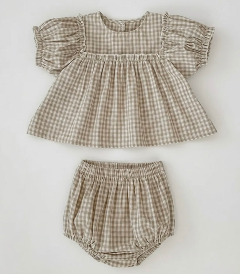 Chargez l'image dans la visionneuse de la galerie, Barboteuse bébé fille à carreaux avec broderie florale – Camille
