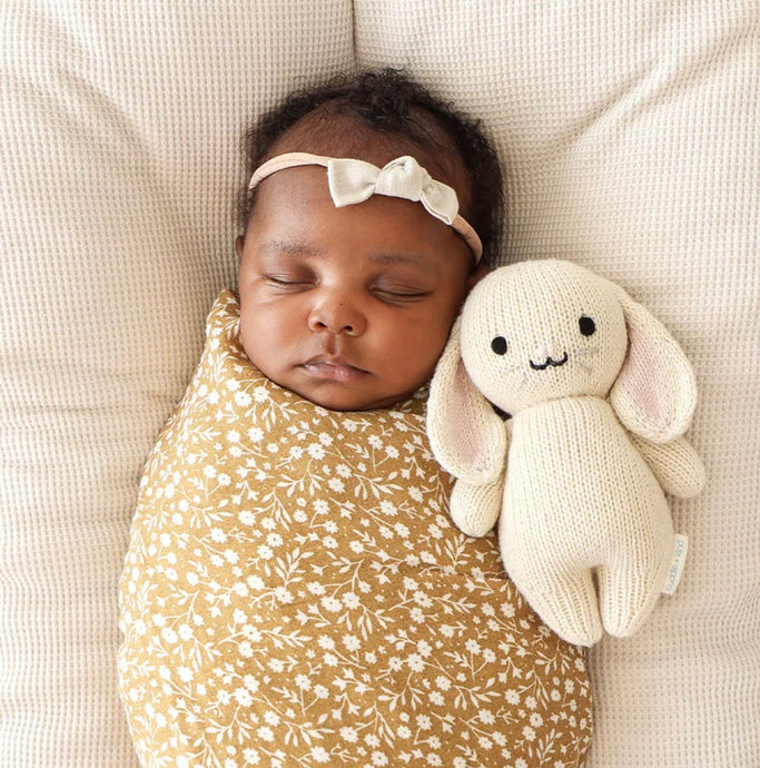 Peluche - Bébé lapin avoine - Cuddle + Kind - Boutique Kaki Lilas