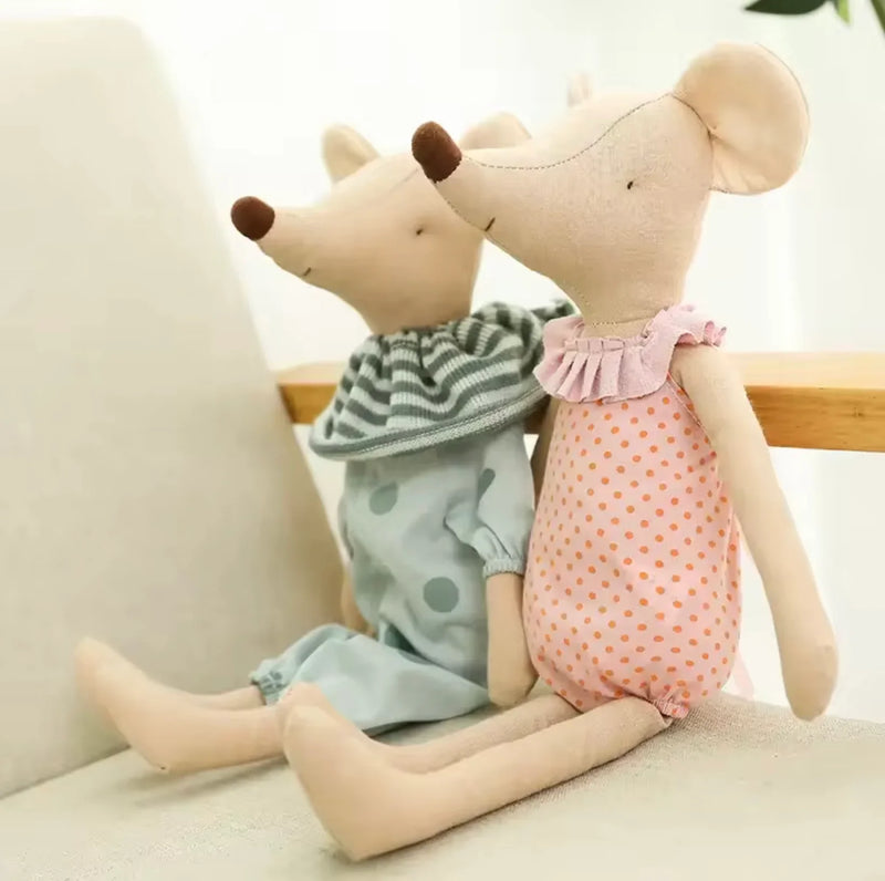 Chargez l&#39;image dans la visionneuse de la galerie, Peluches bébé Les Souris Joyeuses – Modèle Kali douces et réconfortantes - Boutique Kaki Lilas
