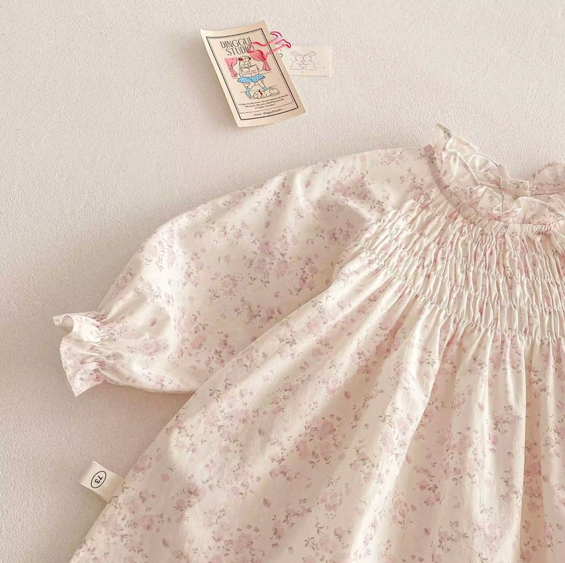 Chargez l&#39;image dans la visionneuse de la galerie, Robe bébé fille haut de gamme fleurie rose à manches longues – Modèle Kali en coton doux - Boutique Kaki Lilas
