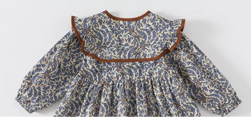 Chargez l&#39;image dans la visionneuse de la galerie, Robe fille bleu foncé avec col brun – Modèle Kali en coton doux - Boutique Kaki Lilas
