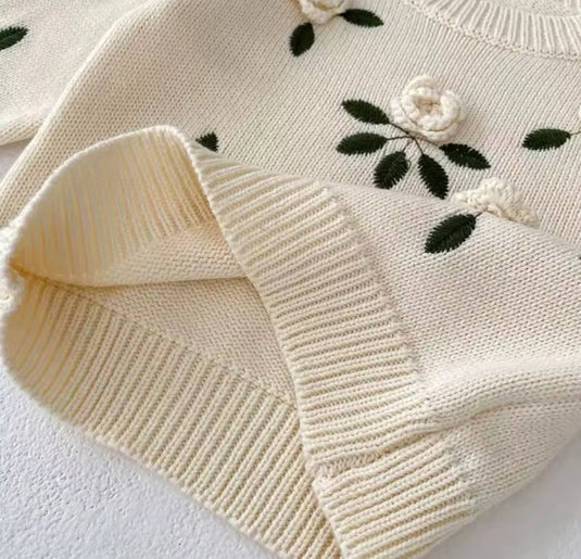 Pull bébé fille en coton avec fleurs brodées à la main – Modèle Kali - Boutique Kaki Lilas