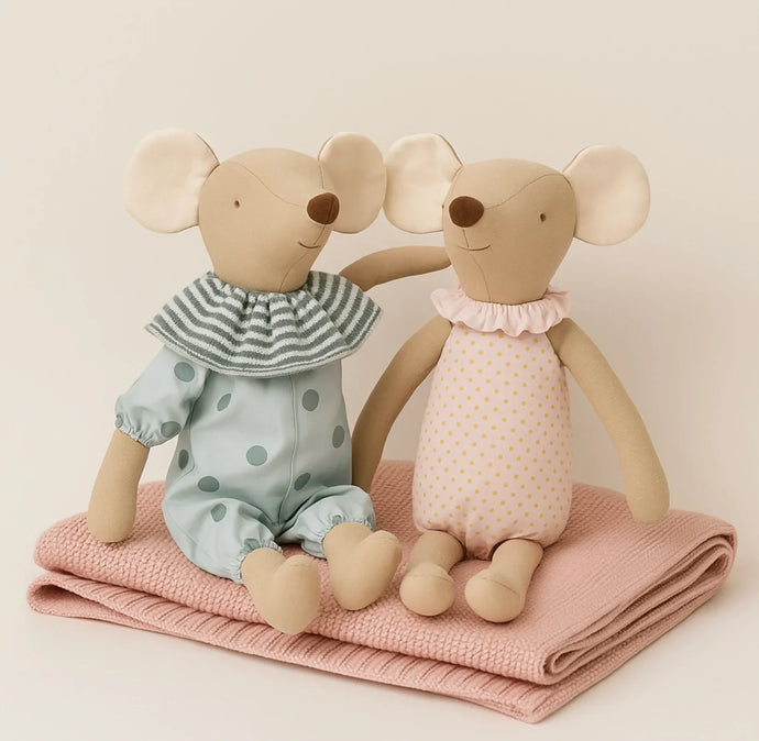 Peluches bébé Les Souris Joyeuses – Modèle Kali douces et réconfortantes - Boutique Kaki Lilas