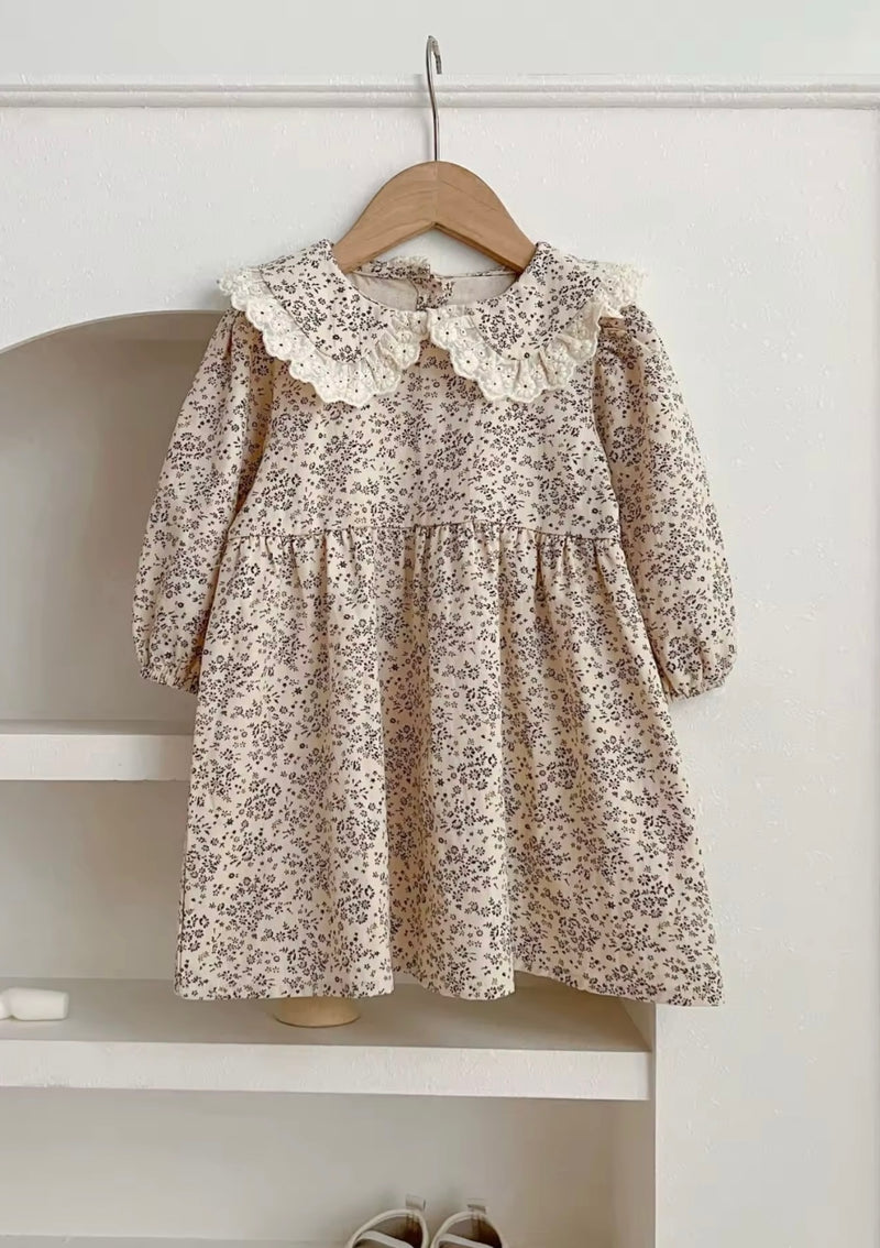 Load image into Gallery viewer, Robe fille à manches longues imprimé fleuri doux – Modèle Kali - Boutique Kaki Lilas
