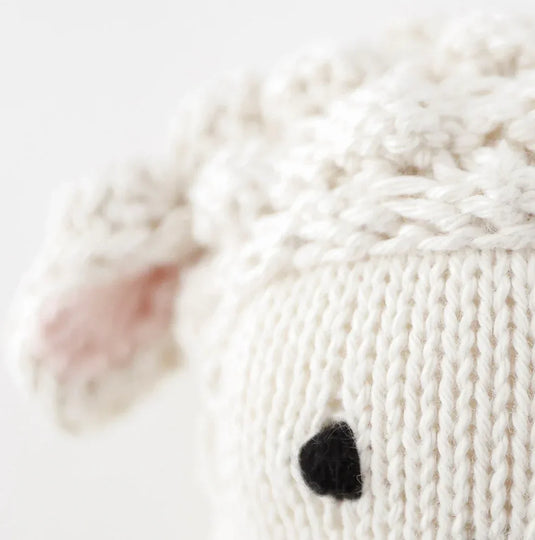 Peluche - Bébé agneau 7’’ - Cuddle + Kind - Boutique Kaki Lilas
