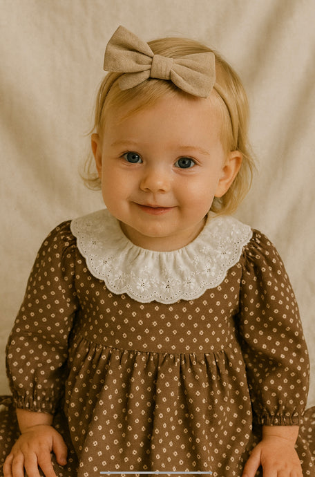 Robe bébé fille fleurie d’automne – Modèle Kali en coton doux et élégant - Boutique Kaki Lilas