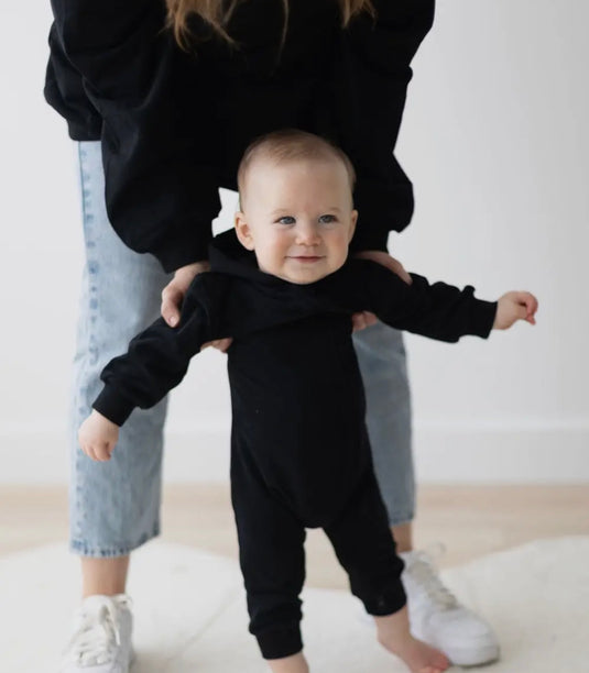 Barboteuse à capuche noire coton bio - Boutique Kaki Lilas