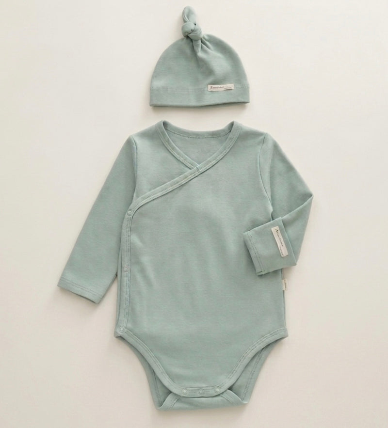 Chargez l'image dans la visionneuse de la galerie, Grenouillère pour bébé avec bonnet en coton bio
