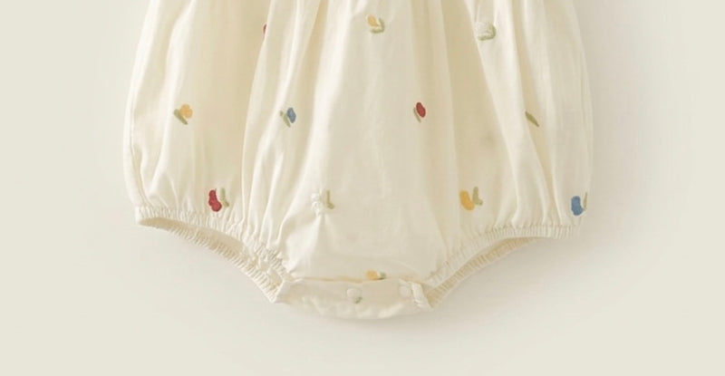 Chargez l'image dans la visionneuse de la galerie, Barboteuse bébé fille en coton avec col en dentelle
