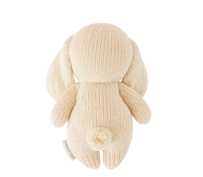 Chargez l&#39;image dans la visionneuse de la galerie, Peluche - Bébé lapin avoine - Cuddle + Kind - Boutique Kaki Lilas
