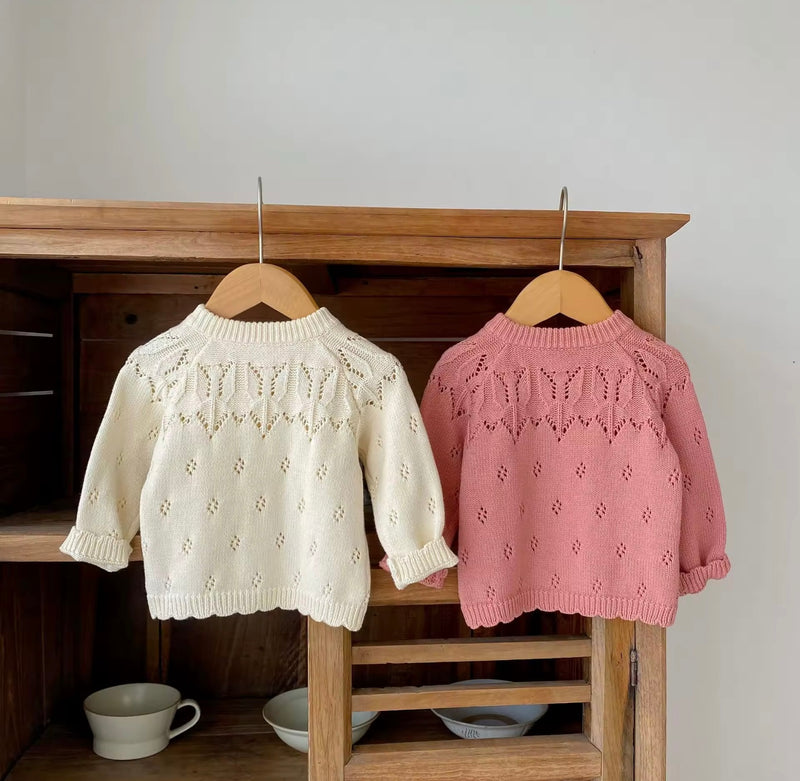 Chargez l&#39;image dans la visionneuse de la galerie, Cardigan bébé en tricot doux et respirant – Kali - Boutique Kaki Lilas
